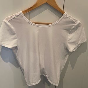 Featherweight Twist Out Tee